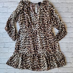 Scoop leopard print size xl Flowy dress with long sleeves and keyhole back